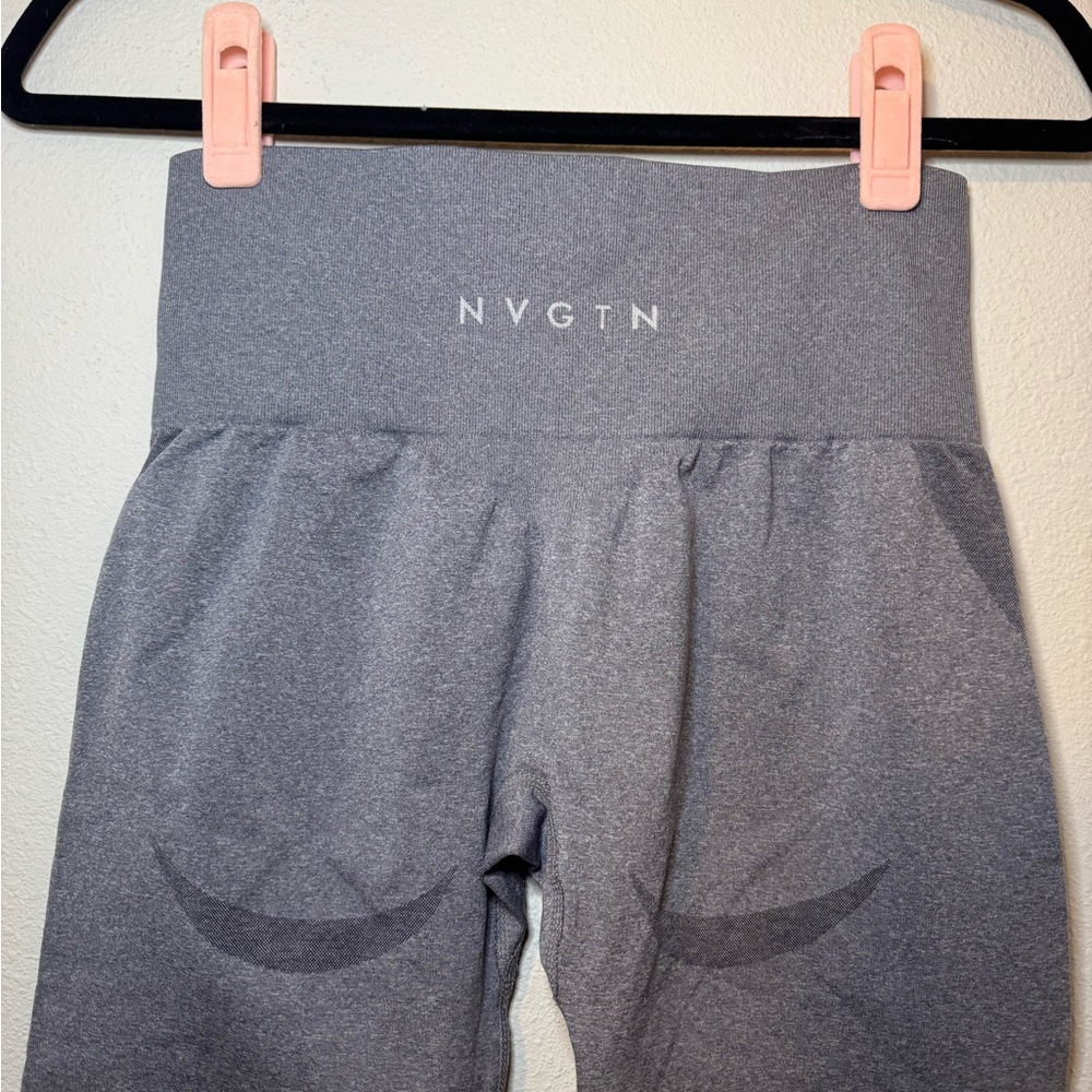 NVGTN Seamless High-Waist Leggings in Grey - Picture 5 of 6